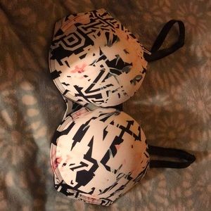 Victoria secret pink padded bra